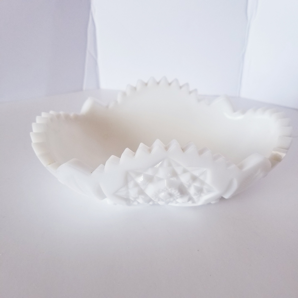 Vintage Sawtooth Milk glass bowl dish